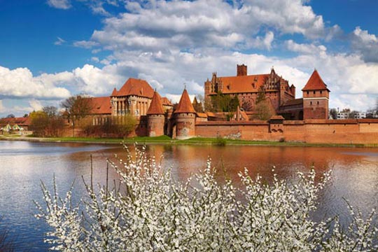 Křižácké hrady v Polsku  